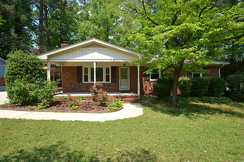 806 Kingswood Dr Photo 1