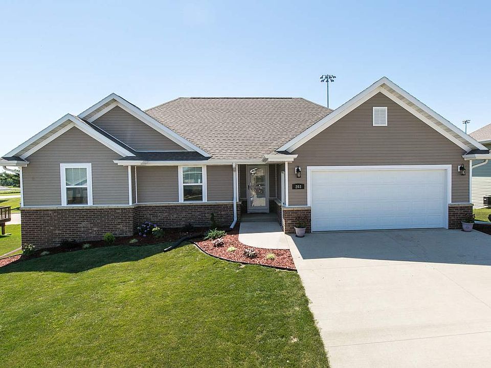 1st image of 203 Bryn Dr