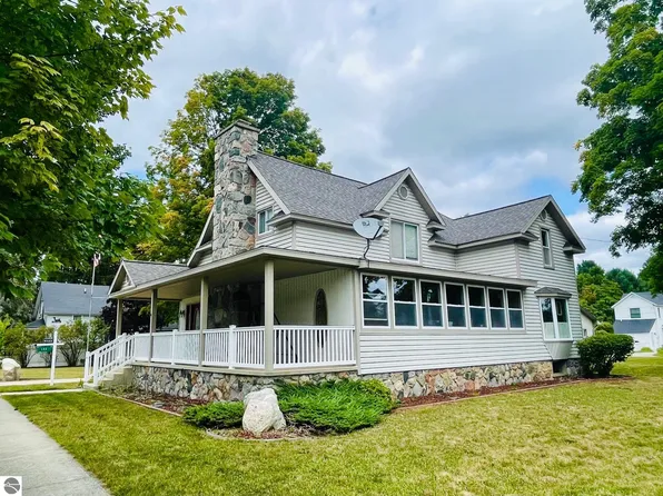 123 S Bridge St, Bellaire, MI 49615