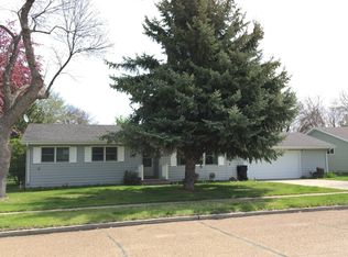1119 E Osage Ave, Fort Peck, MT 59223