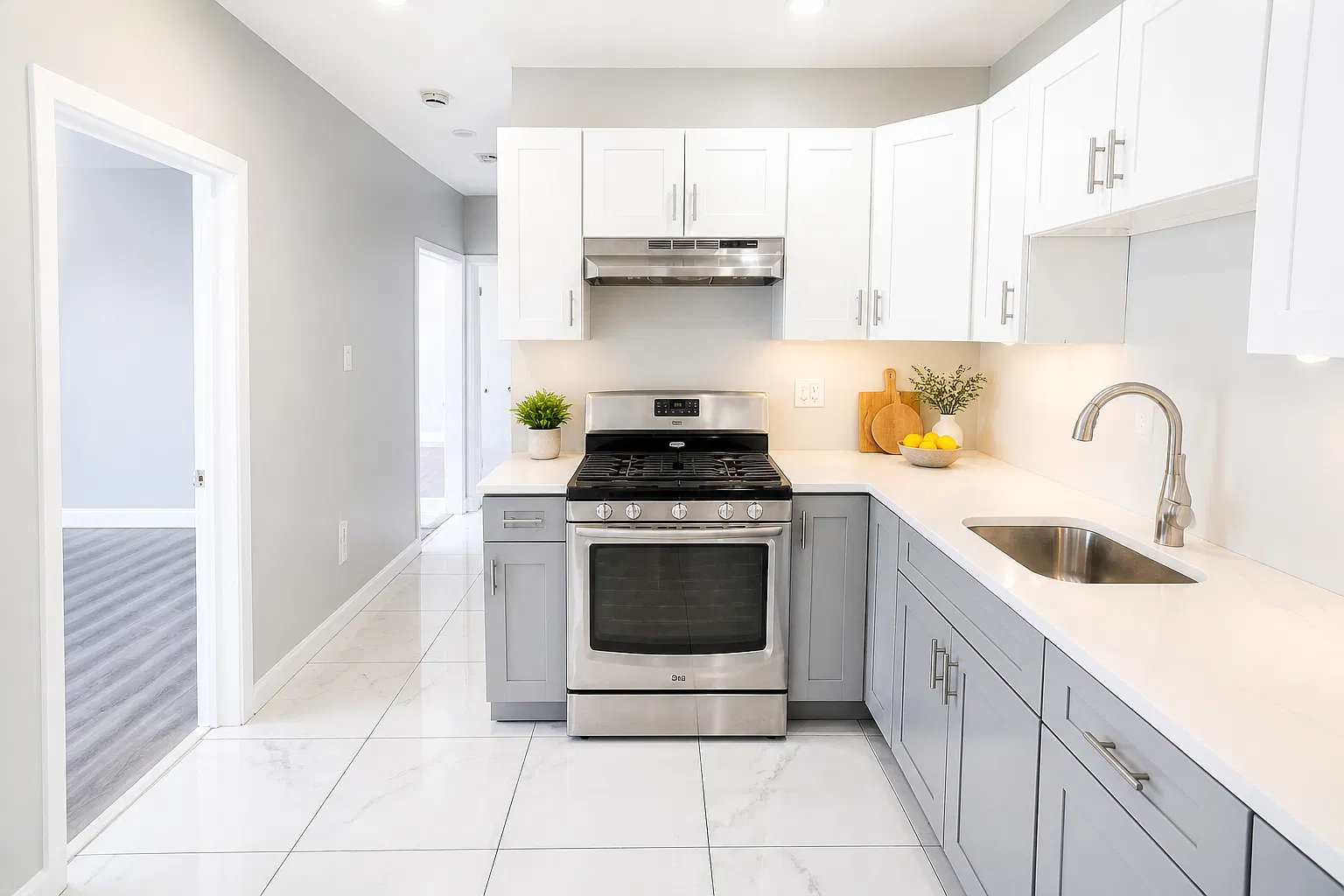 5 bed, $3,400 — Photo 1