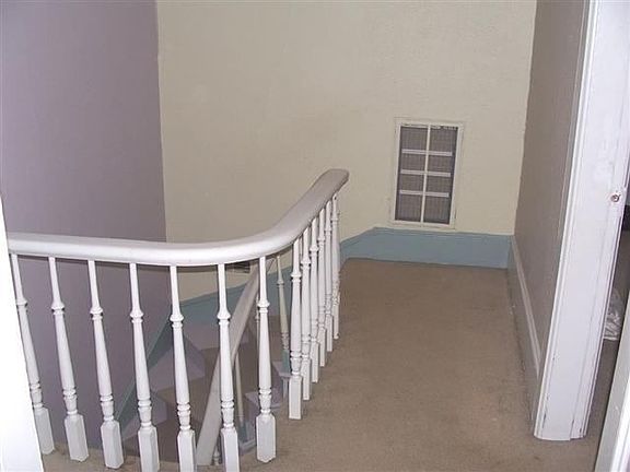 2nd image of 501 N Walnut St
