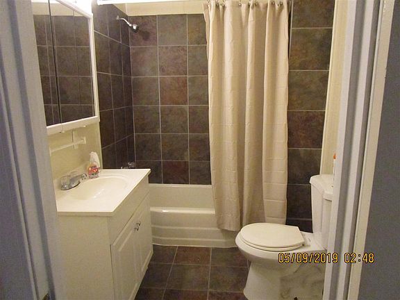 4th image of 2623 Truman St #1