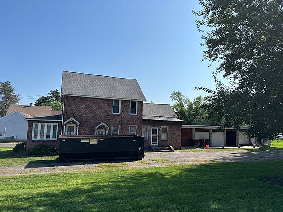 4th image of 456 Granby Rd