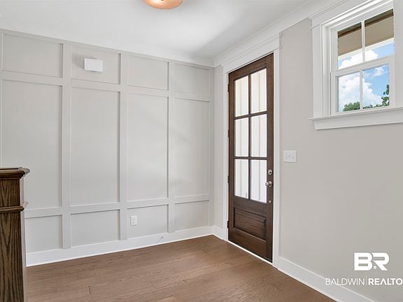 5th image of 7867 Elderberry Dr