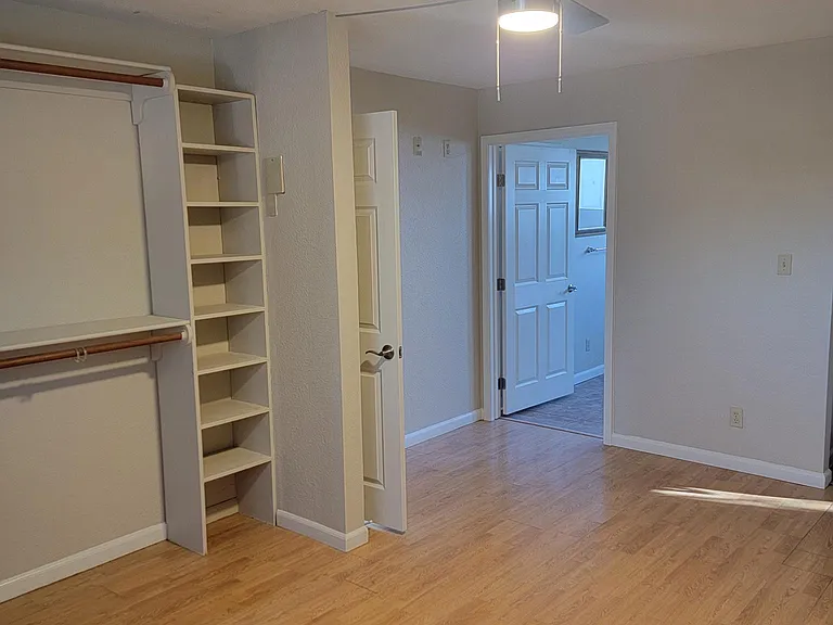 1650 Belcastro St #GUEST HOUSE — Photo 11