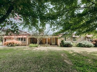 667 E Pike Rd, Indiana, PA 15701