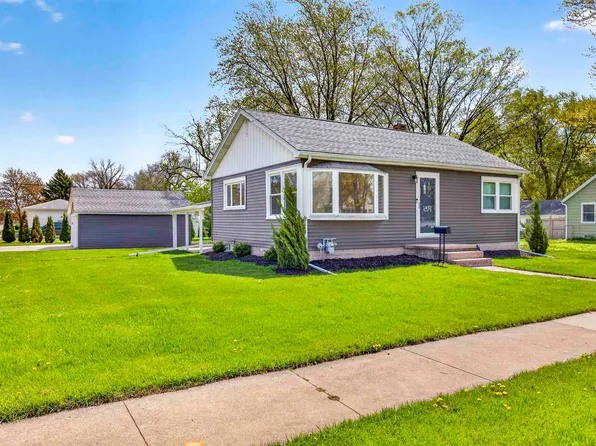 1432 Evans St, Oshkosh, WI 54901