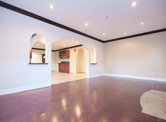 4th image of 3126 W 109th St