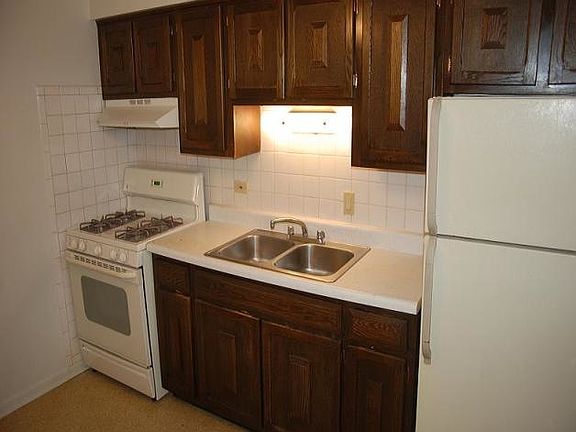 4th image of 9240 Susy Ln APT 2W