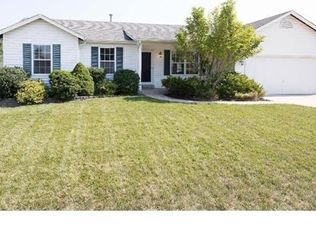 3916 Cambridge Crossing Dr, Saint Charles, MO