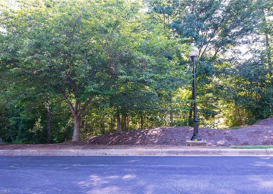 1st image of 2571 Stoney Point Dr