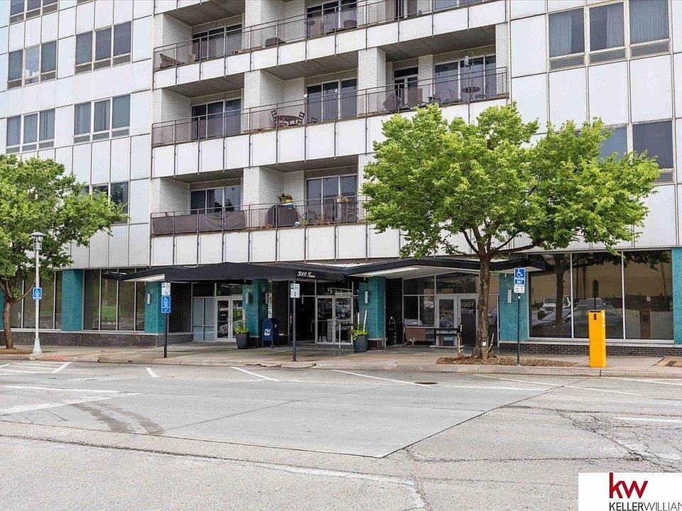 1st image of 3000 Farnam St APT 5G