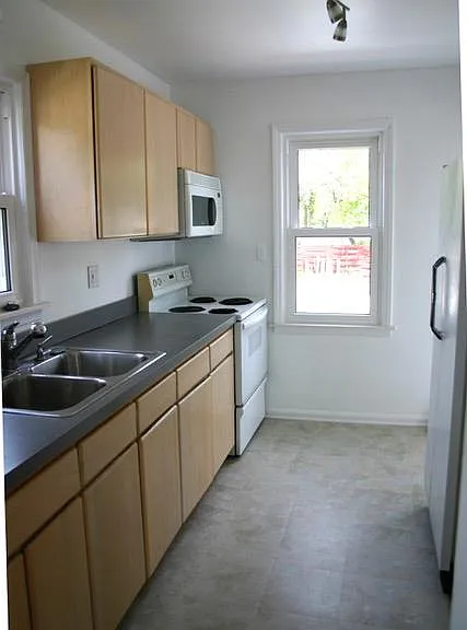 3722 Elmhurst Ave — Photo 4