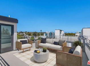 3810 S Verona Ct, Los Angeles, CA 90066