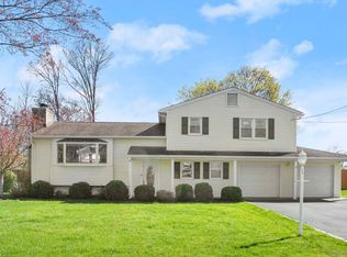 5 Dairy Farm Rd, Norwalk, CT 06851