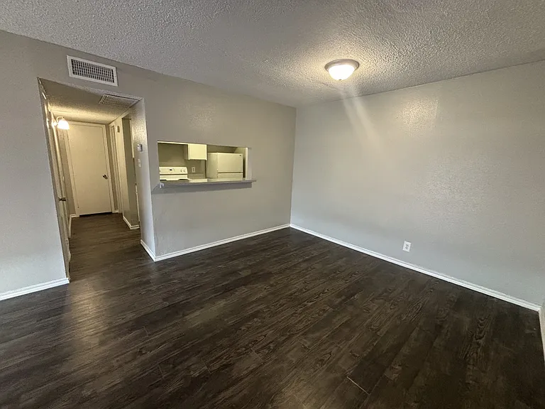 1809 W Schunior Rd #701 — Photo 2