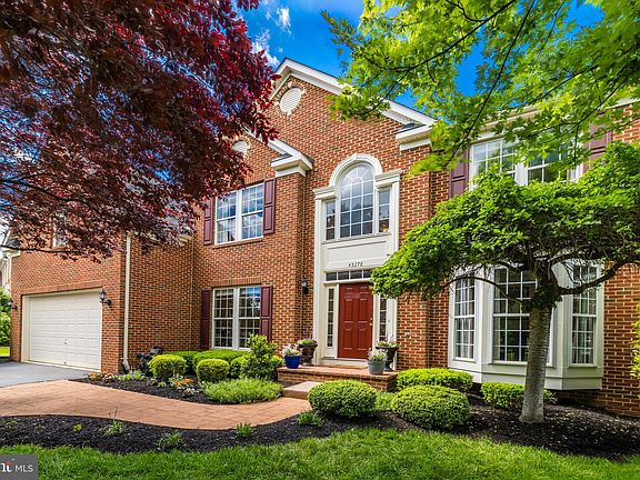 3rd image of 43278 Lecroy Cir