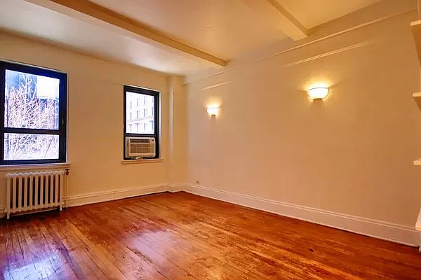 1st image of 11 Waverly Pl Frnt 3E