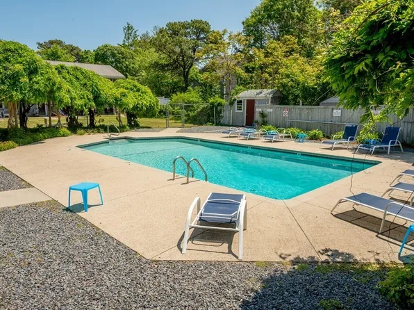 141 Main St #4, West Dennis, MA 02670