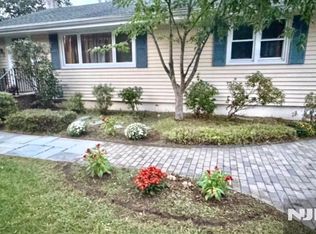 98 Roosevelt Boulevard, Oakland, NJ 07436