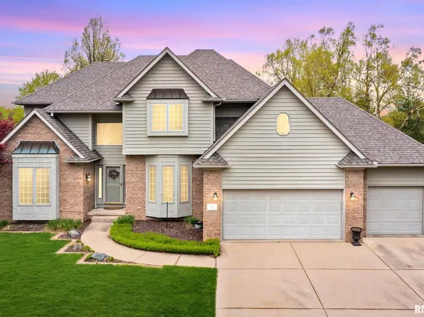 911 W Bridgetowne Ct, Dunlap, IL 61525