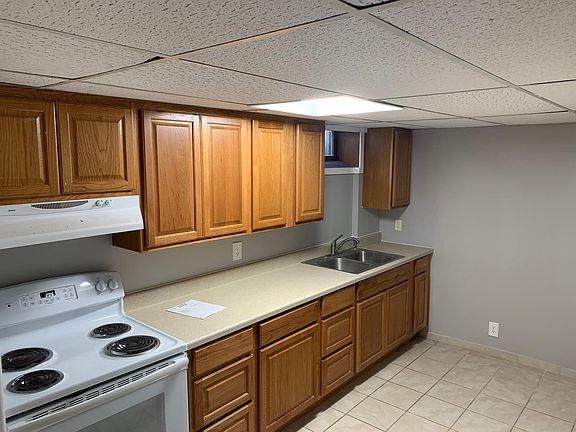4th image of 319 Queenan Ave S #2