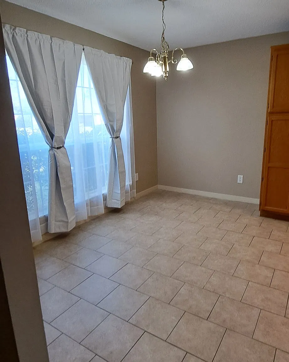 5491 Keel Dr — Photo 2