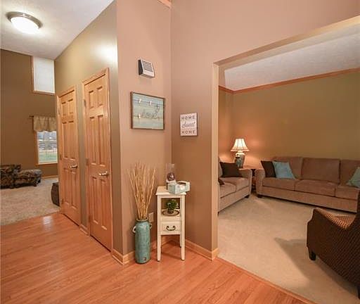 2nd image of 4630 Colinas Dr
