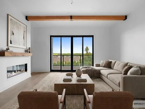 2399 Maple Dr #205, Sister Bay, WI 54234