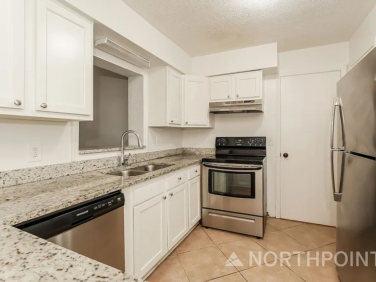 6139 Deepwood Dr E — Photo 6