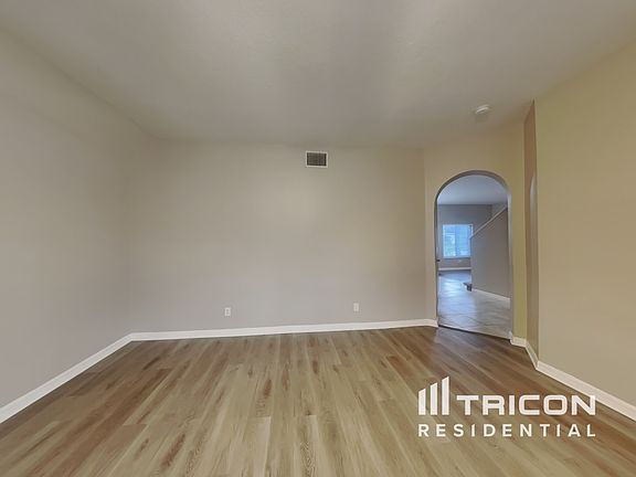 3rd image of 10902 Lakeside Vista Dr