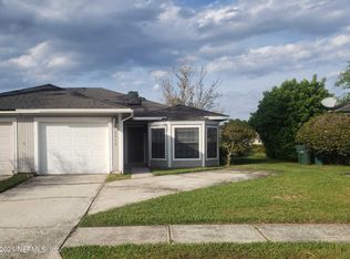 2413 Ironstone Dr W, Jacksonville, FL 32246