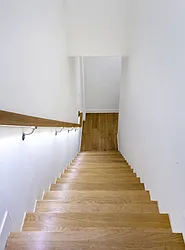 Sold by Isen & Company : Real Estate Advisors