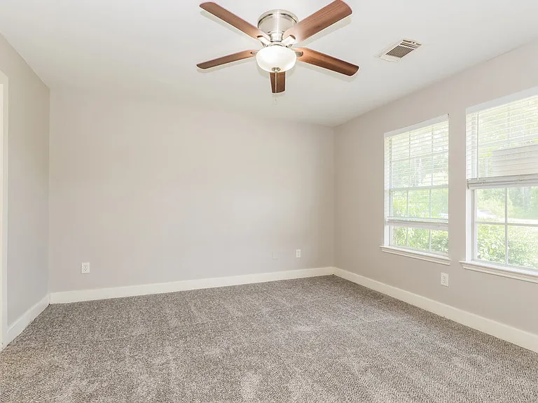 9711 Farrell Dr — Photo 11