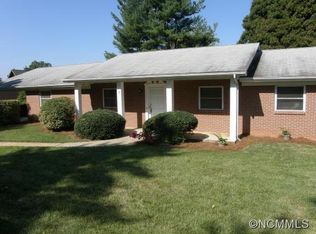 8 Reeves St, Weaverville, NC 28787