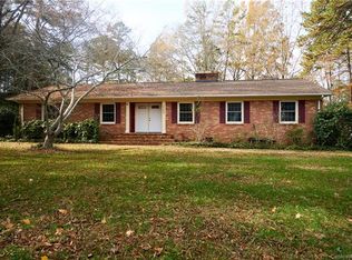 1300 Burtonwood Cres, Charlotte, NC 28212