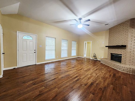 5th image of 113 Driftwood Cir