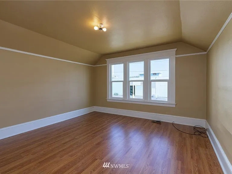 5723 3rd Ave — Photo 14