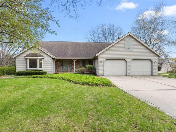 N95W7155 Coventry COURT, Cedarburg, WI 53012