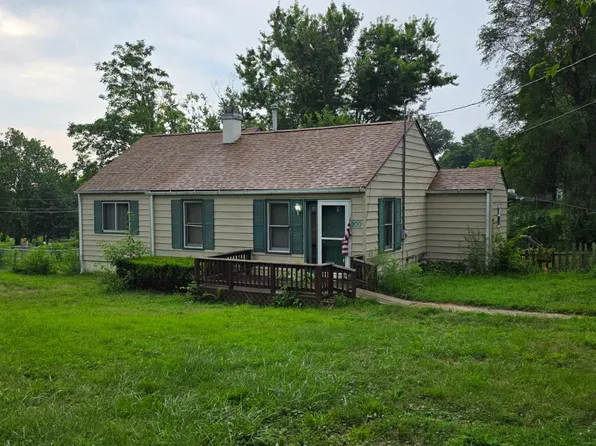 200 Maxwelton Dr, Des Moines, IA 50315