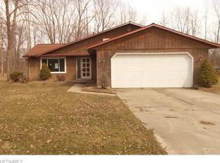 547 Treadway Blvd, Sheffield Lake, OH 44054
