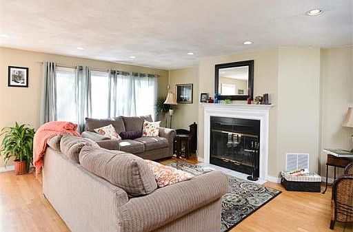 1st image of 25 Ashland St