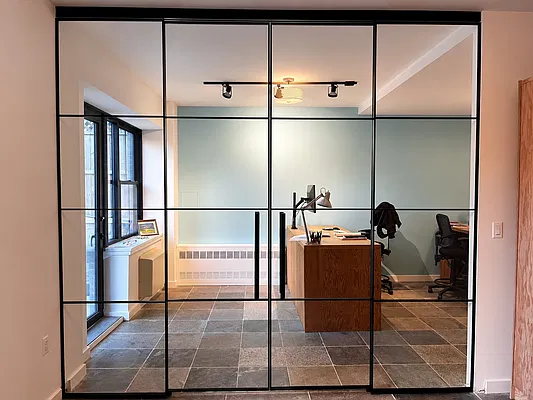 Office, photo 1