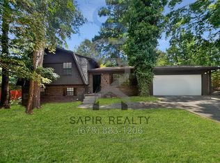 7404 Meadows Dr, Riverdale, GA 30274