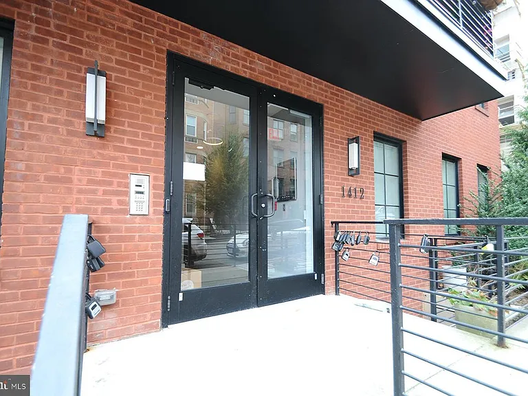 1412 Chapin St NW #202 — Photo 3