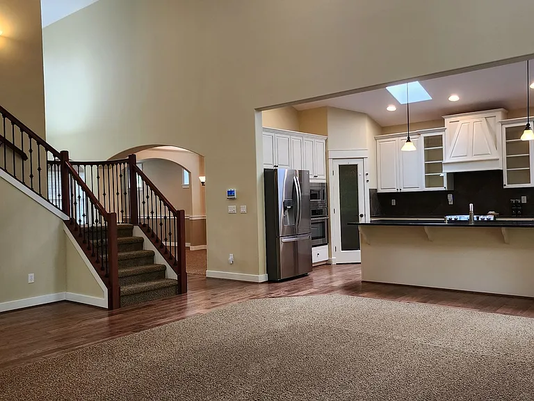 3819 Cameron Dr NE — Photo 14