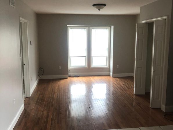 131 E Penn St APT 3