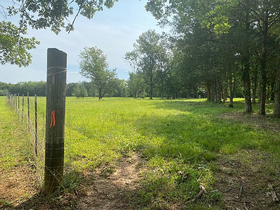 3rd image of 4899 Woodbury Pike