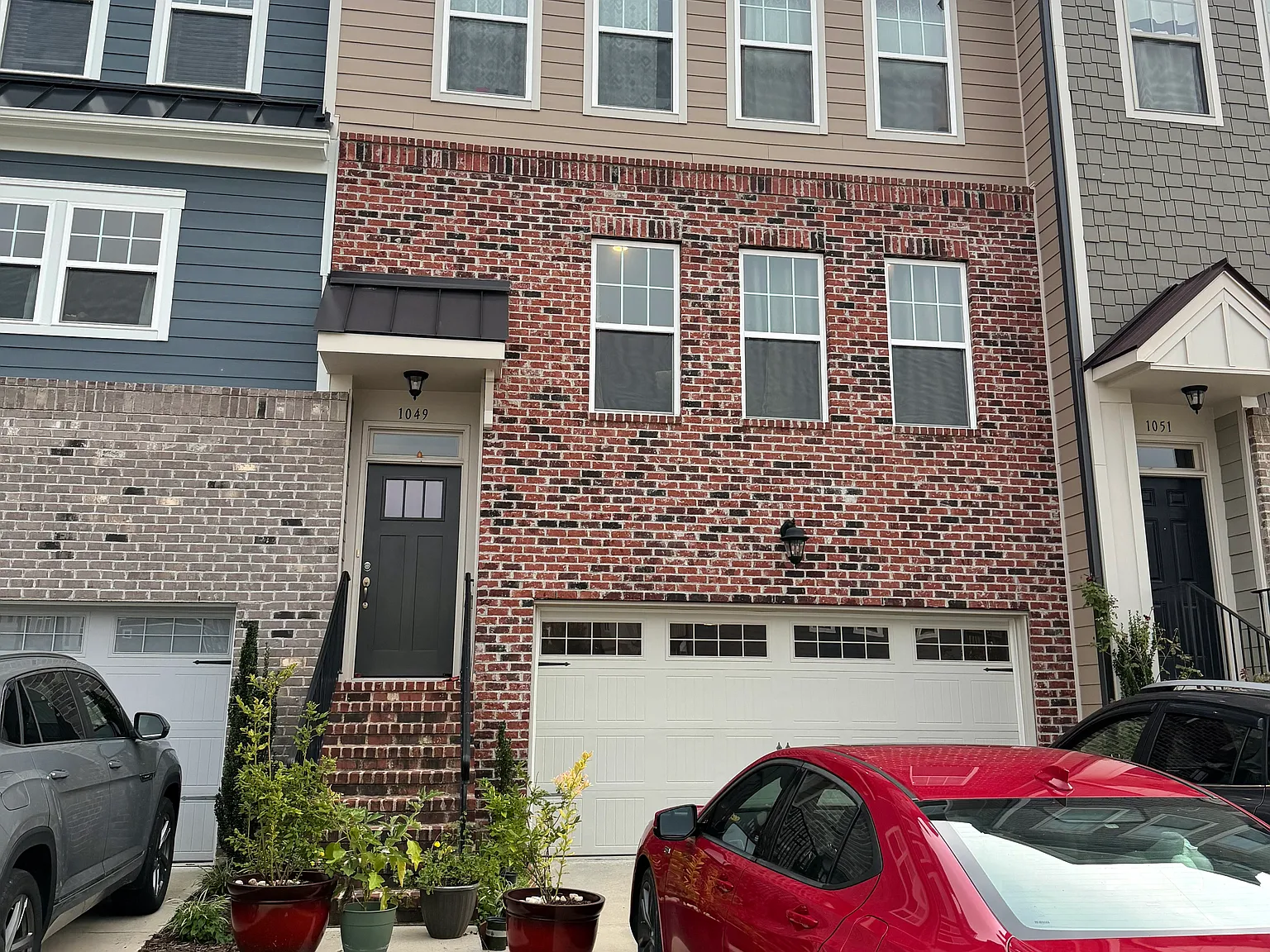 4 bed, 3.5 bath, 2505 sqft, $2,450 — Photo 2